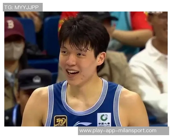 杨瀚森在防挡拆时沉退过多对抗明星后卫显得力不从心